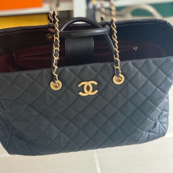 Chanel Coco Handle Shopping Tote Quilted - Picture 12 of 15